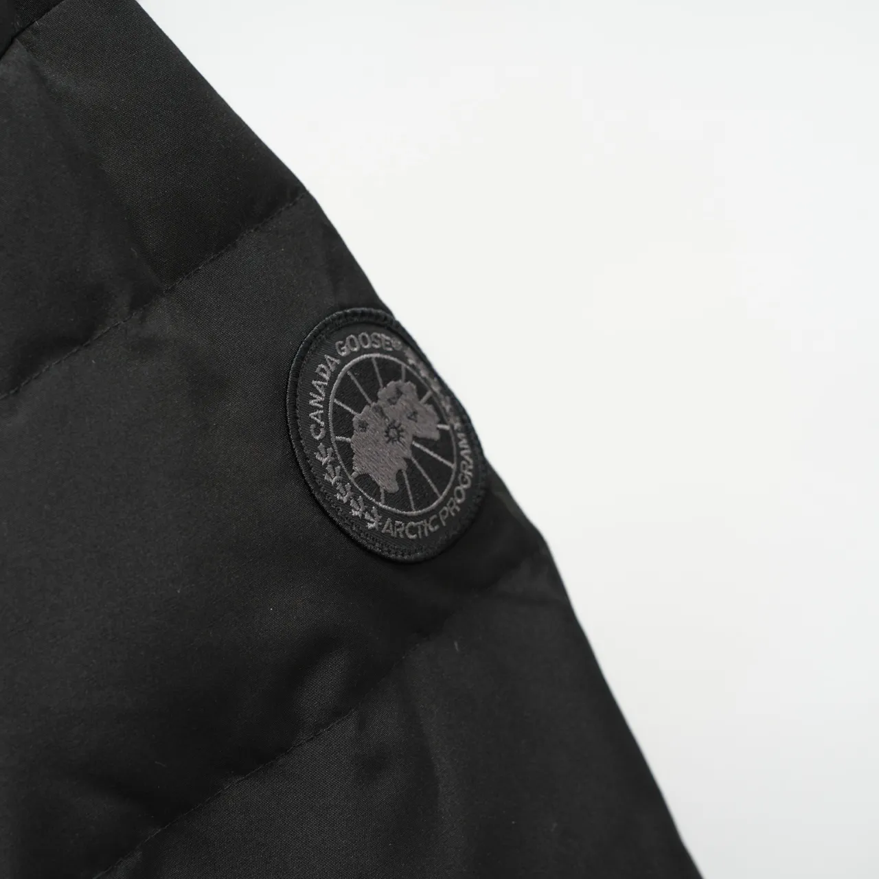 P740 CANADA GOOSE丨Canada Goose 29 New 2048 Hairless Collar Hooded Down Jacket Color: Black Black Label Size: XS-XXL